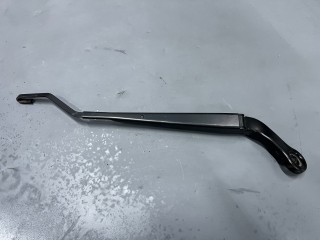 щеткодержатель (поводок стеклоочистителя, дворник) Mini Cooper 3 поколение F56 2015, 1.5 л., бензин, АКПП, b22, передний привод, 61617335477, 7335477