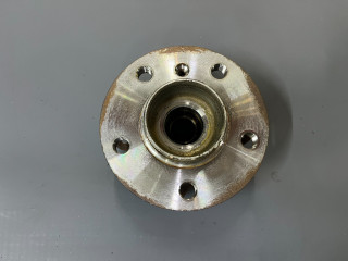 ступица передняя Mini Clubman 2 поколение [рестайлинг] 2023, 2.0 л., бензин, АКПП, 851, полный привод, 8845775, 31208845775, 31206874443, 6874443, 31226850415, 6850415, 33416867926, 6867926, 33416852157, 6852157