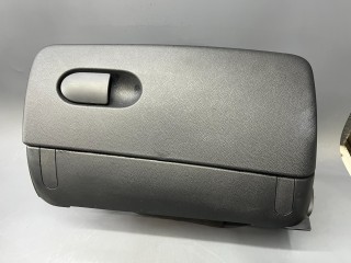 вещевой ящик центральной консоли Mini Cooper 3 поколение F55 2016, 1.5 л., бензин, МКПП, 850, хетчбэк 5 дв., передний привод, 51169262362, 9262362