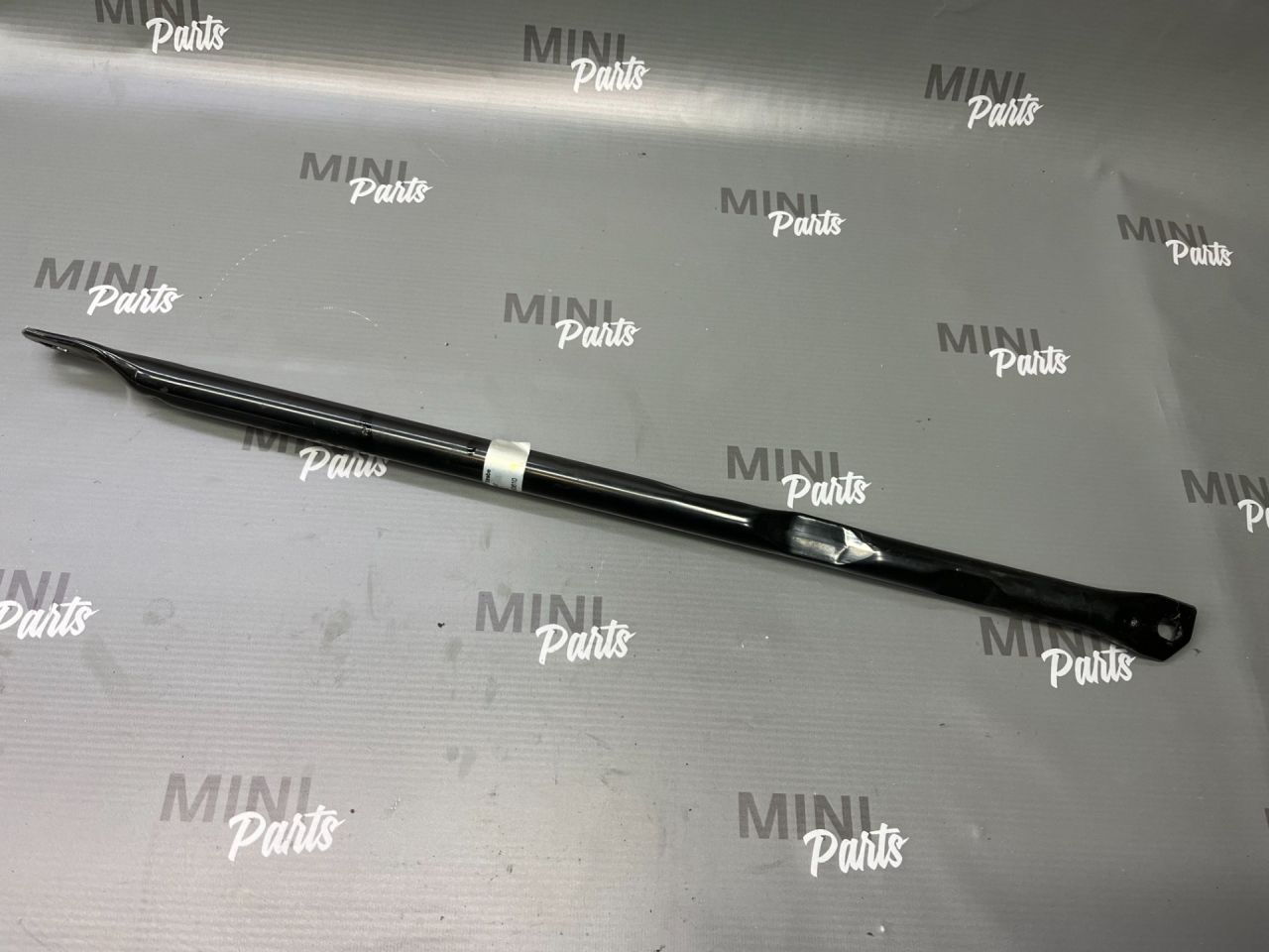 Распорка (растяжка) телевизора Mini Clubman 2 поколение (F54) F54 2017, 1.5 л., бензин, МКПП, c2b, полный привод, 51617327753, 7327753 - фото №1