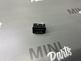 кнопка открытия багажника Mini Clubman 2 поколение (F54) F54 2017, 1.5 л., бензин, МКПП, c2b, полный привод, 61319200316, 9200316, 61316921846, 6921846