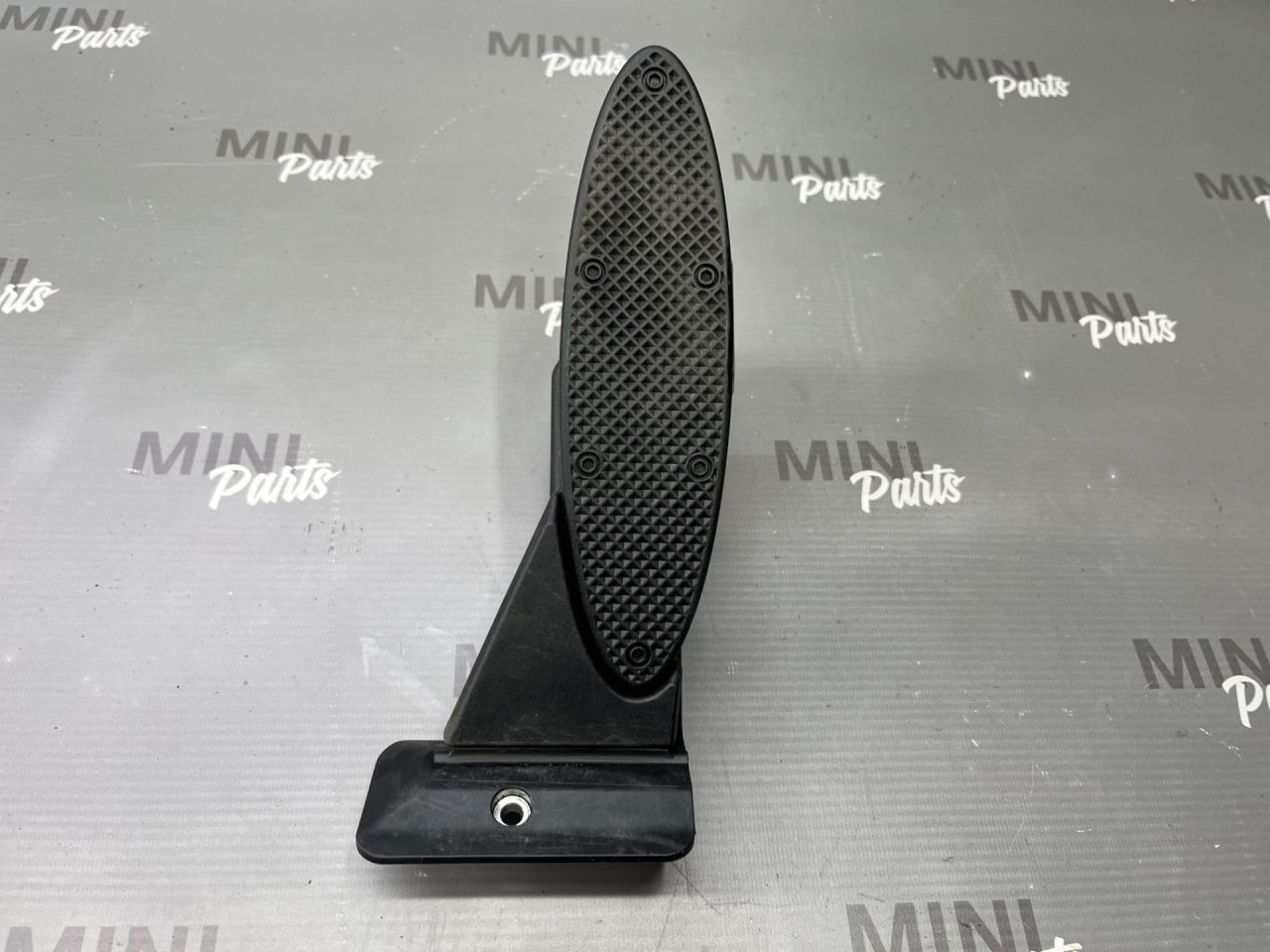 педаль Mini Countryman 2 поколение 2017, бензин, АКПП, a94, передний привод, 35405A47466, 5A47466, 35406889813, 6889813, 35426853178, 6853178, 35426794503, 6794503, 35426790000, 6790000, 35426786590, 6786590, 6770151, 35426770151 - фото №1