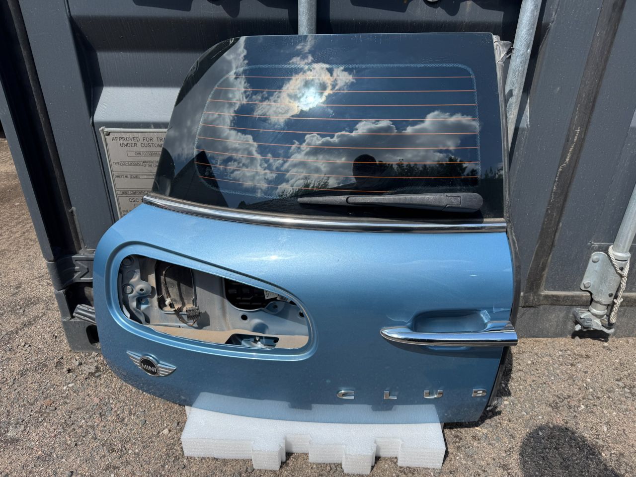 дверь задняя распашная левая Mini Clubman 2 поколение (F54) F54 2017, 1.5 л., бензин, МКПП, c2b, полный привод, 41007411613, 51247344205, 7344205, 51317389273, 7389273 - фото №1