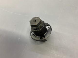 отбойник капота Mini Clubman 2 поколение [рестайлинг] 2023, 2.0 л., бензин, АКПП, 851, полный привод, 51767183752, 7183752, 51767348121, 7348121