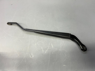 щеткодержатель (поводок стеклоочистителя, дворник) Mini Cooper S 3 поколение F55 2016, 2.0 л., B46 A20 A, бензин, АКПП, b49, хетчбэк 5 дв., передний привод, 61617335477, 7335477