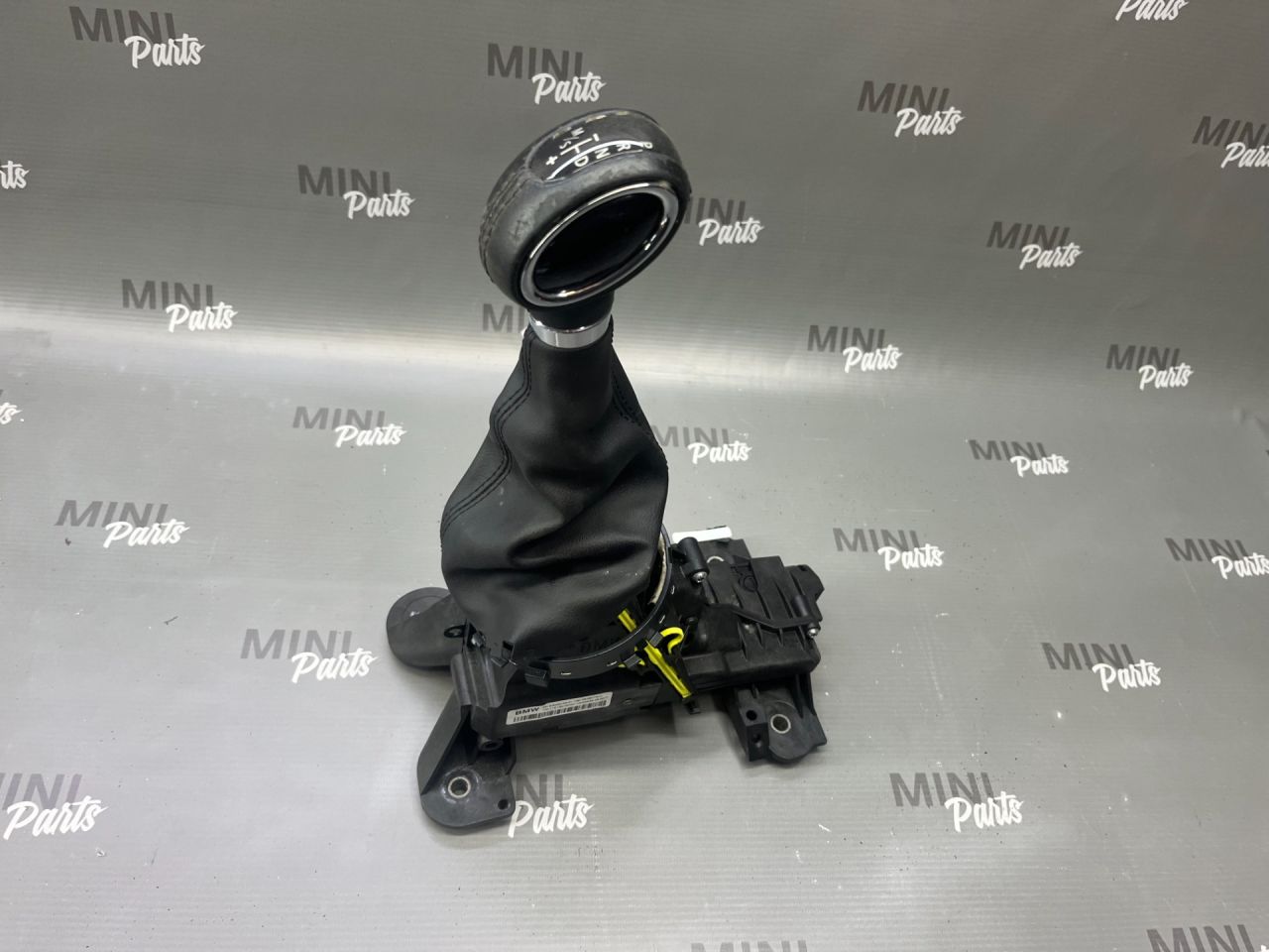модуль управления селектора АКПП Mini Countryman 2 поколение 2017, бензин, АКПП, a94, передний привод, 25168666168, 8666168, 25168483100, 8483100, 25165B3AF09, 5B3AF09, 61319391193, 9391193, 9325509, 61319325509 - фото №1