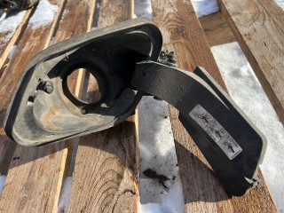 корпус лючка бензобака Ford Focus 2 поколение 2007, 1.6 л., HWDB, бензин, МКПП, седан, BM51A27936