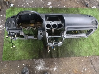 панель передняя салона (торпедо) Mazda 6 1 поколение [рестайлинг] (2005 - 2008), 2.0 л., LF-DE, бензин, АКПП, седан