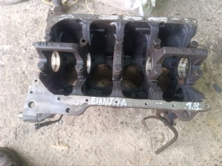 блок цилиндров Hyundai Elantra J1 (1990 - 1993), 1.8 л., G4GM, бензин, G4GM
