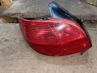 фонарь задний левый Peugeot 206 1 поколение (1998 - 2003)