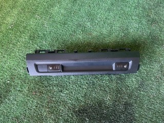 кнопка обогрева сидений Mazda 3 3 поколение (2013 - 2016), BHR155260