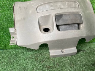Декоративная накладка центральной консоли Toyota Hiace H100 KZH106W (1989 - 2004), 3.0 л., 1KZ-T, дизель, АКПП, микроавтобус, правый руль
