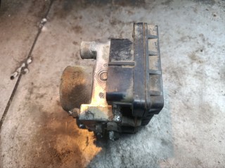 блок ABS Mazda 6 1 поколение [рестайлинг] (2005 - 2008), 2.0 л., бензин, МКПП, седан, 2059047