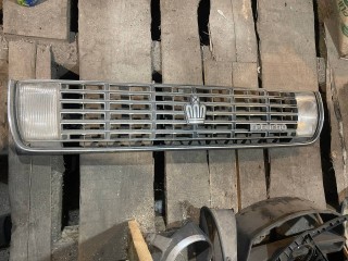решетка радиатора Toyota Crown S130 (1987 - 1991), 2.0 л., 1G-FE, бензин, АКПП, седан, правый руль, 5311130520