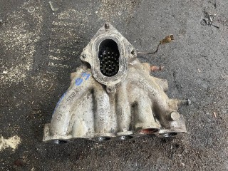 коллектор впускной Volkswagen Passat B3 (1988 - 1997), 051129713