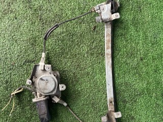 стеклоподъемник электрический передний правый Daewoo Nexia 1 поколение (1994 - 2002), бензин, МКПП, седан