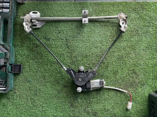 стеклоподъемник электрический передний левый Lada 2110 1 поколение (1996 - 2012)