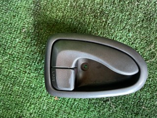 ручка внутренняя передняя правая Hyundai Accent 2 поколение (LC) 2011, 1.5 л., бензин, МКПП, седан