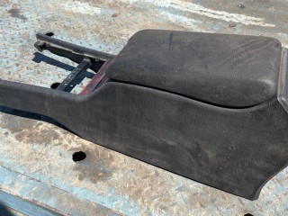 подлокотник Mercedes-Benz E-Класс W210/S210 [рестайлинг] 1999, 2.4 л., M 112.911, бензин, АКПП, седан, E9300411
