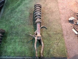 стойка передняя правая Mazda 6 1 поколение [рестайлинг] (2005 - 2008), 2.0 л., бензин, МКПП, седан