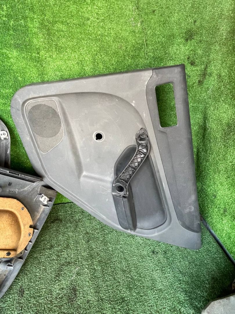 обшивка салона Ford Focus 2 поколение 2007, 1.6 л., HWDB, бензин, МКПП, седан, 4M51A27406E - фото №1