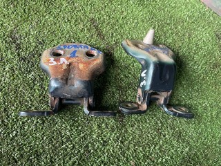 петля двери Kia Sportage 1 поколение 2004, 2.0 л., FE (16V), бензин, МКПП, внедорожник 5 дв.