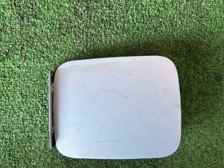 лючок топливного бака Hyundai Accent 2 поколение (LC) 2011, 1.5 л., бензин, МКПП, седан