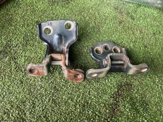 петля двери Kia Sportage 1 поколение 2004, 2.0 л., FE (16V), бензин, МКПП, внедорожник 5 дв.