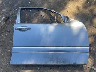 дверь передняя правая Mercedes-Benz E-Класс W210/S210 [рестайлинг] 1999, 2.4 л., M 112.911, бензин, АКПП, седан