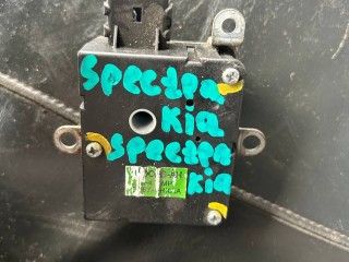 моторчик заслонки печки Kia Spectra 1 поколение [2-й рестайлинг] 2007, 1.6 л., S6D, бензин, АКПП, седан