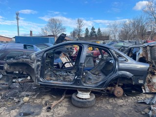 часть кузова (вырезанный элемент) Ford Focus 2 поколение 2007, 1.6 л., HWDB, бензин, МКПП, седан