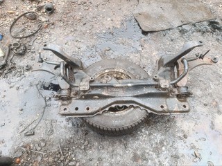 балка подвески передняя (подрамник) Ford Focus 1 поколение (1998 - 2001), 1.4 л., FXDD, бензин