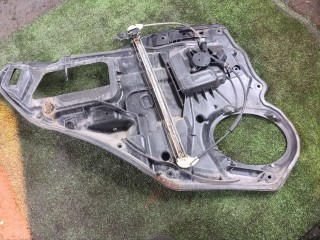 стеклоподъемник электрический задний правый Mazda 6 1 поколение [рестайлинг] (2005 - 2008), 2.0 л., бензин, МКПП, седан