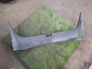 обшивка багажника Mazda 6 GG (2002 - 2005), 0.8 л., бензин, МКПП, GJ6A68891