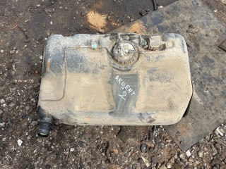 бак топливный Hyundai Accent 2 поколение (LC) 2011, 1.5 л., бензин, МКПП, седан, 3115025000