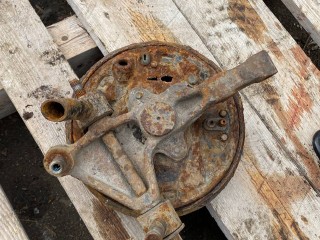 кулак задний правый Kia Spectra 1 поколение (2000 - 2001)