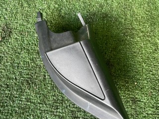 уголок двери внутренний Mitsubishi Lancer 9 поколение (2003 - 2010)