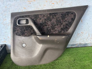 обшивка двери задняя правая Nissan Primera P11 1997, 1.6 л., GA16i, бензин, МКПП, седан