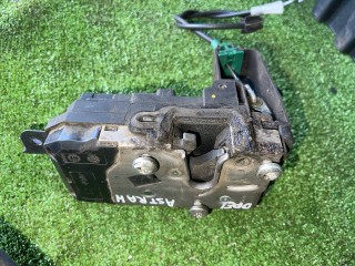 замок двери передней левой Opel Astra H (2004 - 2007), 1.8 л., Z 18 XER, бензин, МКПП