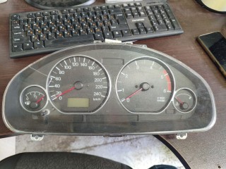 щиток приборов (приборная панель) Mitsubishi Carisma 1 поколение 1997, 1.6 л., бензин, 5МКПП, хетчбэк 5 дв., 431413B