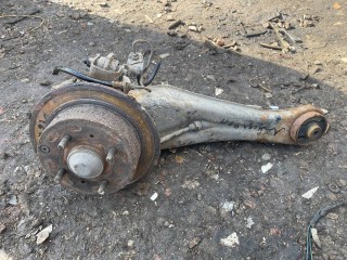 кулак задний правый Mitsubishi Lancer 9 поколение (2003 - 2010)