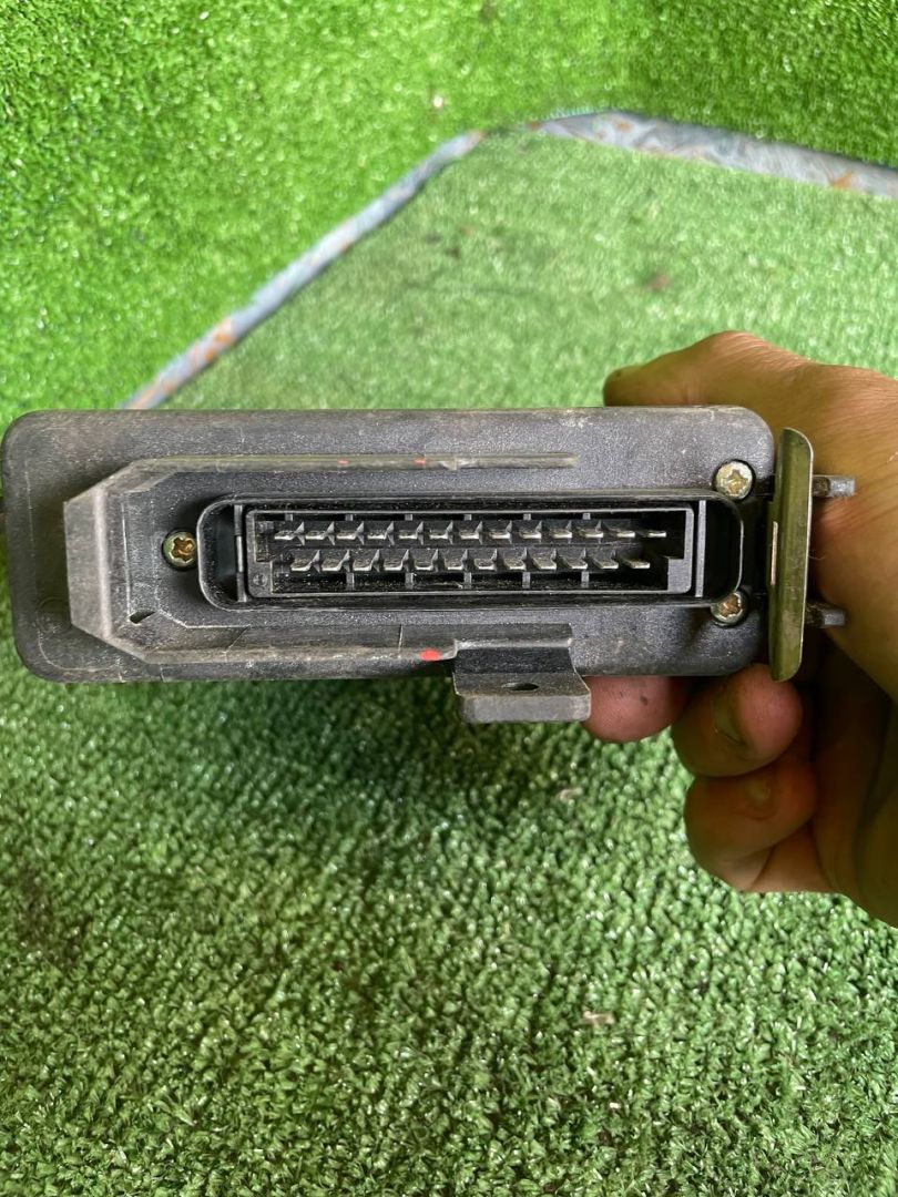 блок управления двигателем Audi 80 B1 (1972 - 1976), 0280000716, 855907403A - фото №1