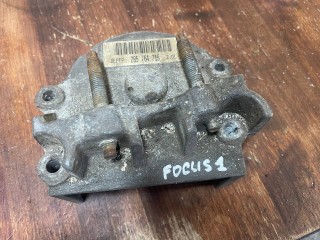 декоративная крышка двигателя Ford Focus 1 поколение (1998 - 2001)
