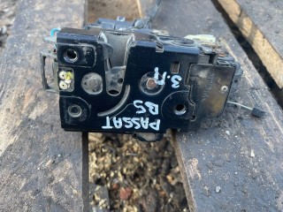 замок двери задней правой Volkswagen Passat B5 1997, 1.8 л., ADR, бензин, МКПП, седан