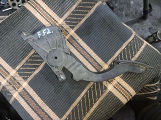 педаль Ford Focus 2 поколение 2007, 1.6 л., HWDB, бензин, МКПП, седан, 4M519F836CK