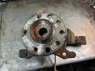 кулак поворотный правый Opel Astra H (2004 - 2007), 1.8 л., Z 18 XER, бензин, МКПП