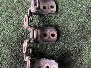 петля двери Nissan Primera P11 1997, 1.6 л., GA16i, бензин, МКПП, седан