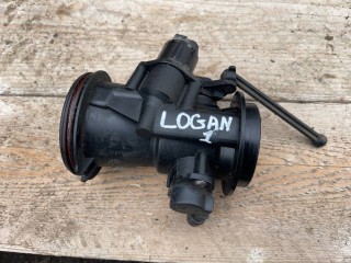 заслонка дроссельная Renault Logan 1 поколение (2004 - 2009), 8200682611