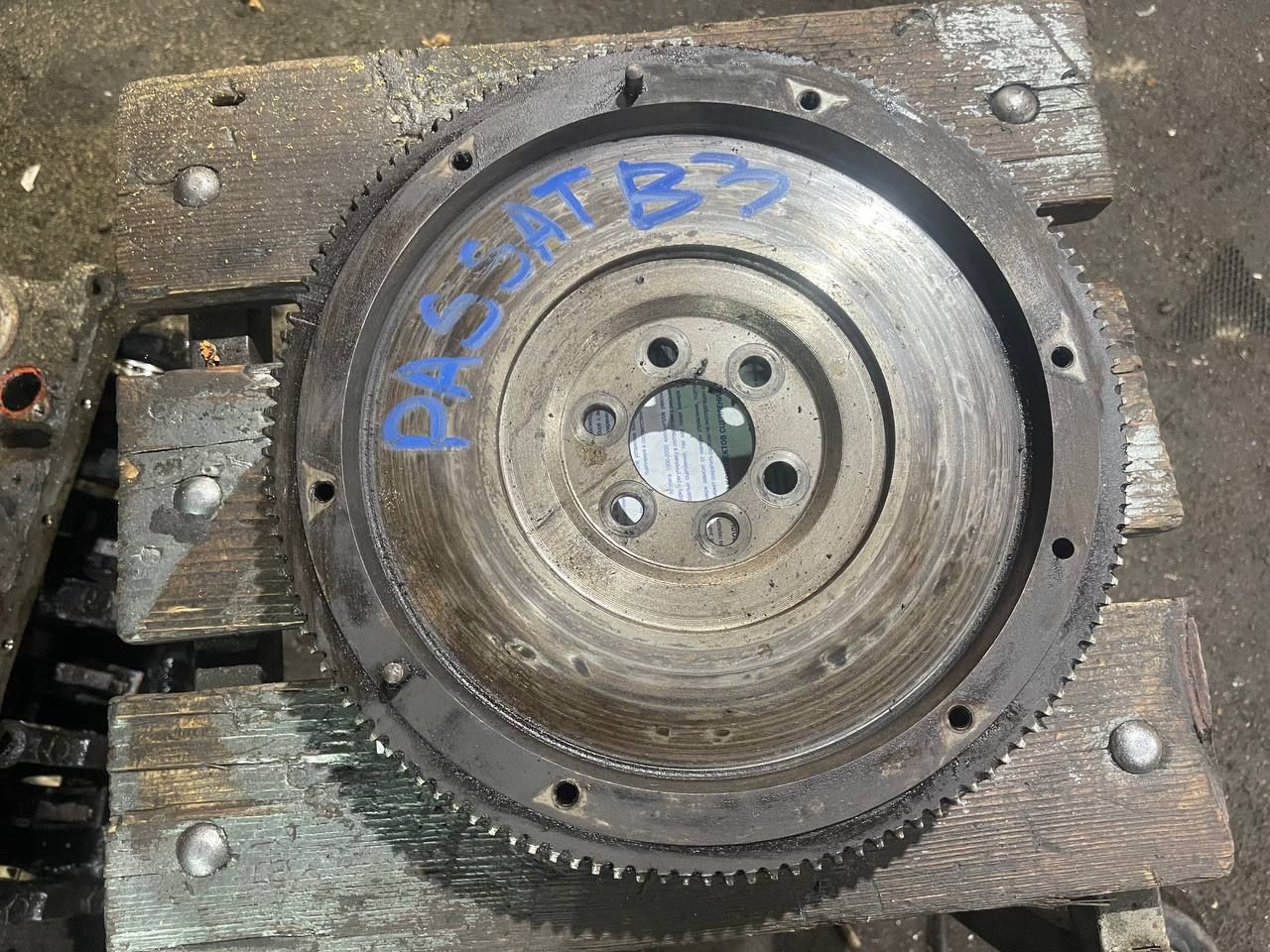 маховик Volkswagen Passat B3 (1988 - 1997), 037105271K - фото №1