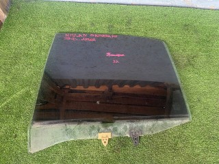 стекло двери задней левой Nissan Primera P11 1997, 1.6 л., GA16i, бензин, МКПП, седан